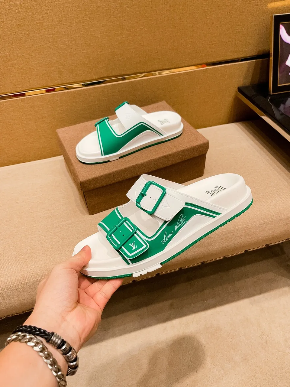 Men's shoes 💰 380 💰 New model on the market 🔥 [LV 🔥 Slippers] High-end 1:1 mold customization of first-layer cowhide, original upgraded version of the outsole, lighter and non-slip. The market's top quality, fashionable and trendy, versatile and popular, simple yet tasteful, a must-have for fashionistas, exuding a fashionable and casual atmosphere, fashion is at your feet, full of confidence, the same style at the counter 👍The season of spring and summer slippers is here, they are super beautiful to wear, 38-44, multiple colors available🔥